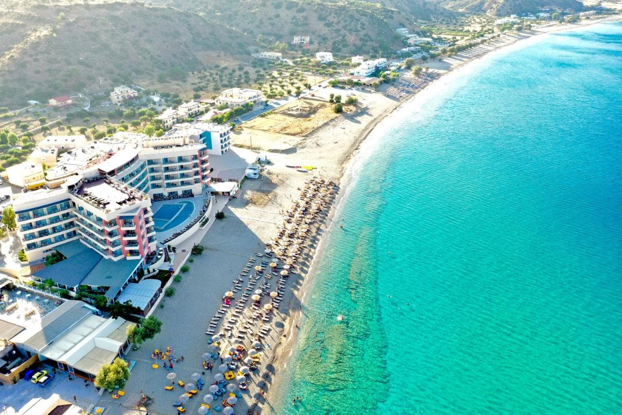 Konstantinos Palace view 8