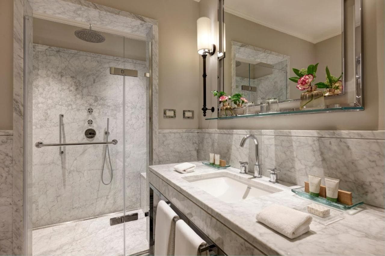Rocco Forte Hotel Savoy view 4