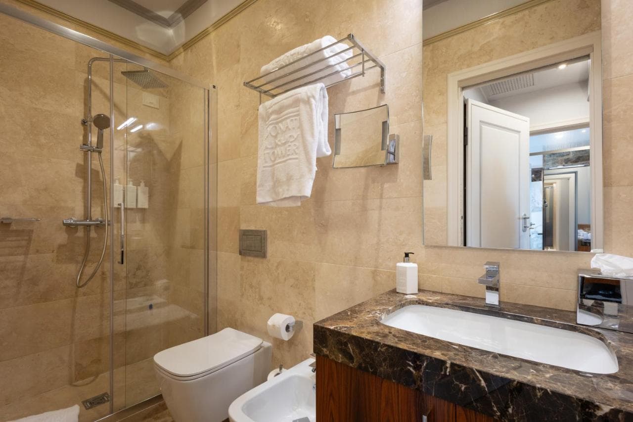 Donati Luxury Tower Suites view 3