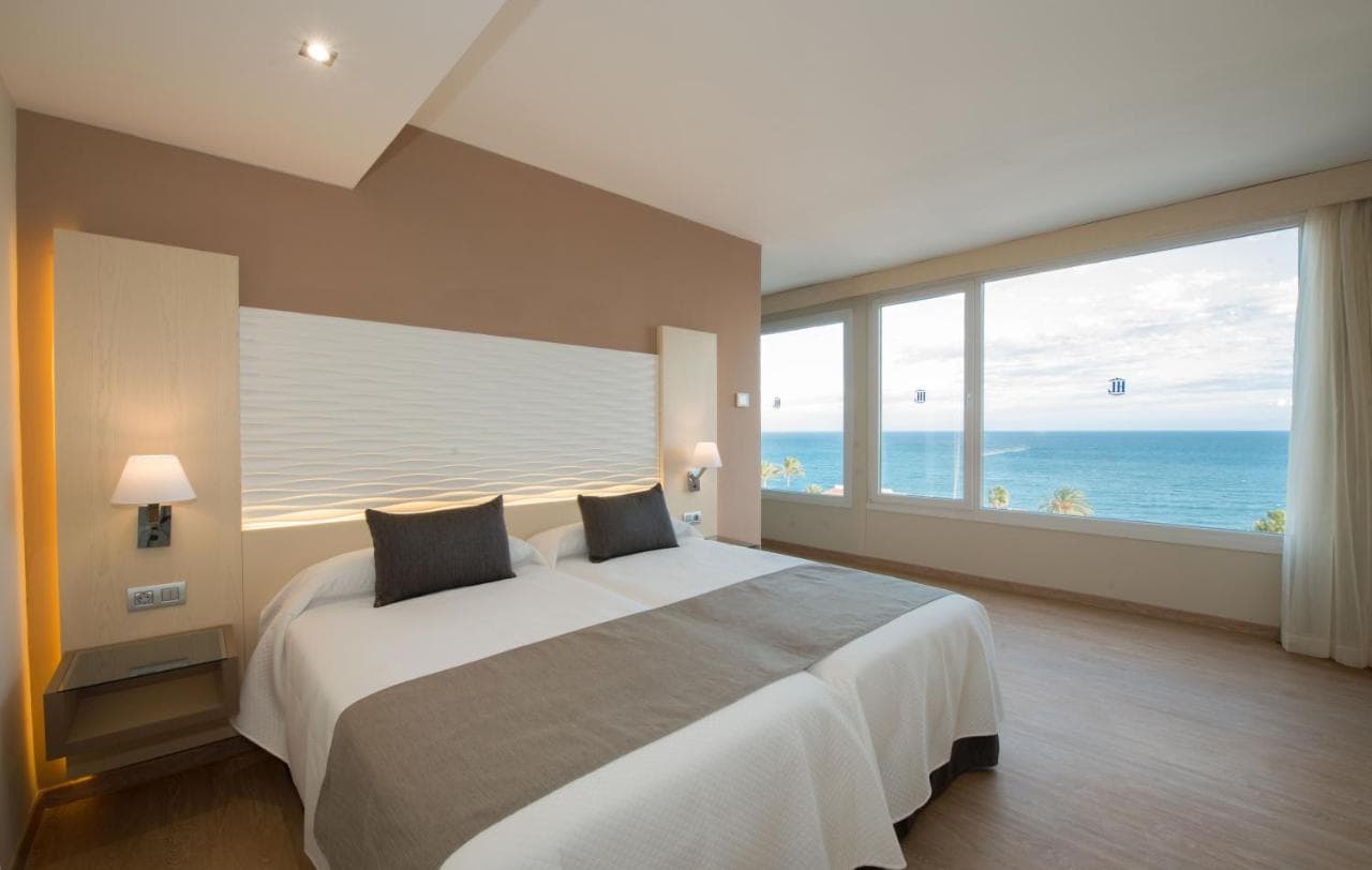 HL Suitehotel Playa del Inglés - Adults Only view 2