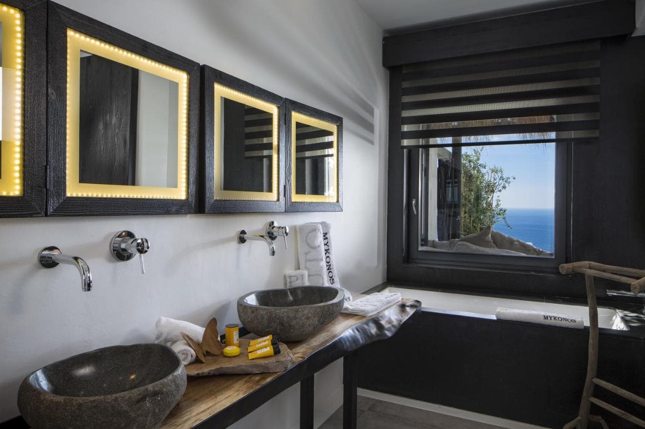 Myconian Utopia Relais & Chateaux view 3