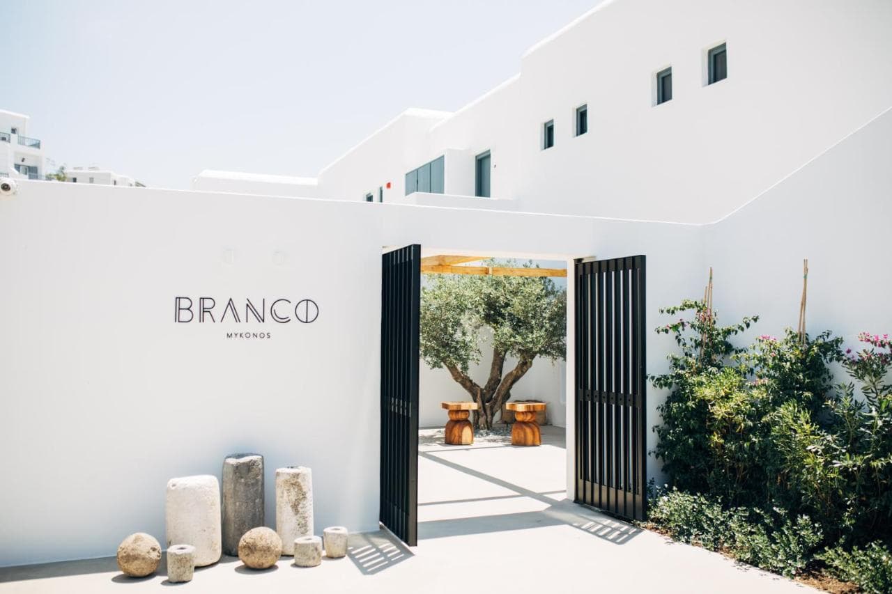 Branco Mykonos view 6