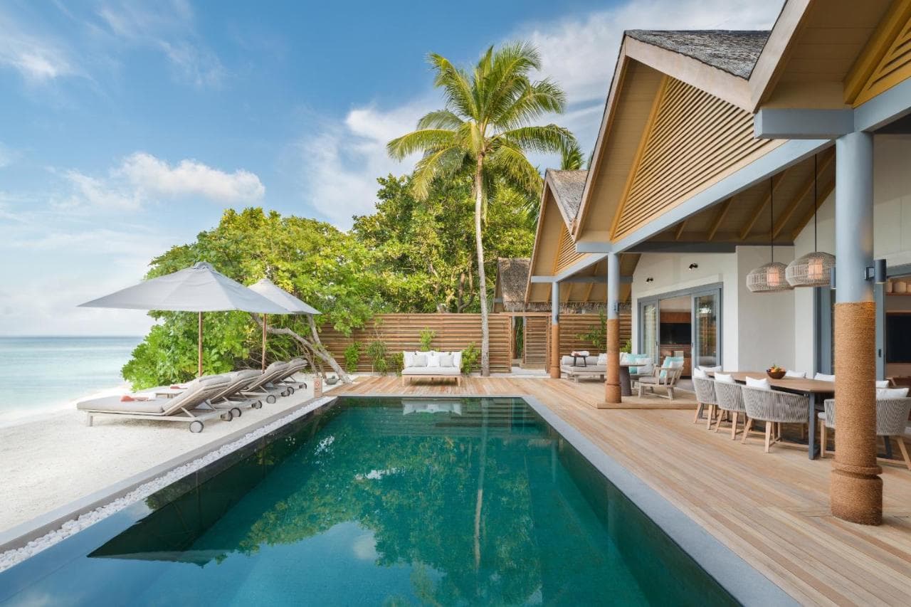 Vakkaru Maldives - Luxury Private Island Resort view 7