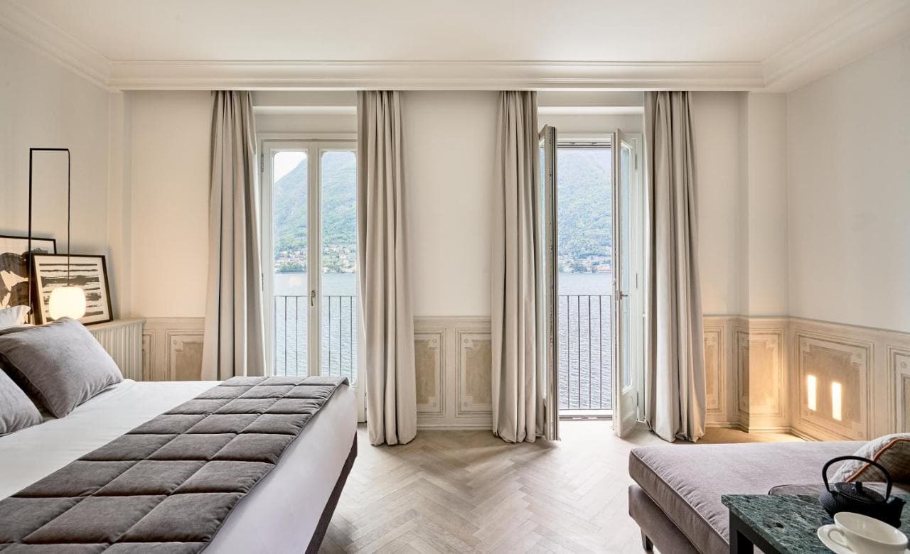 Villa Làrio Lake Como view 2